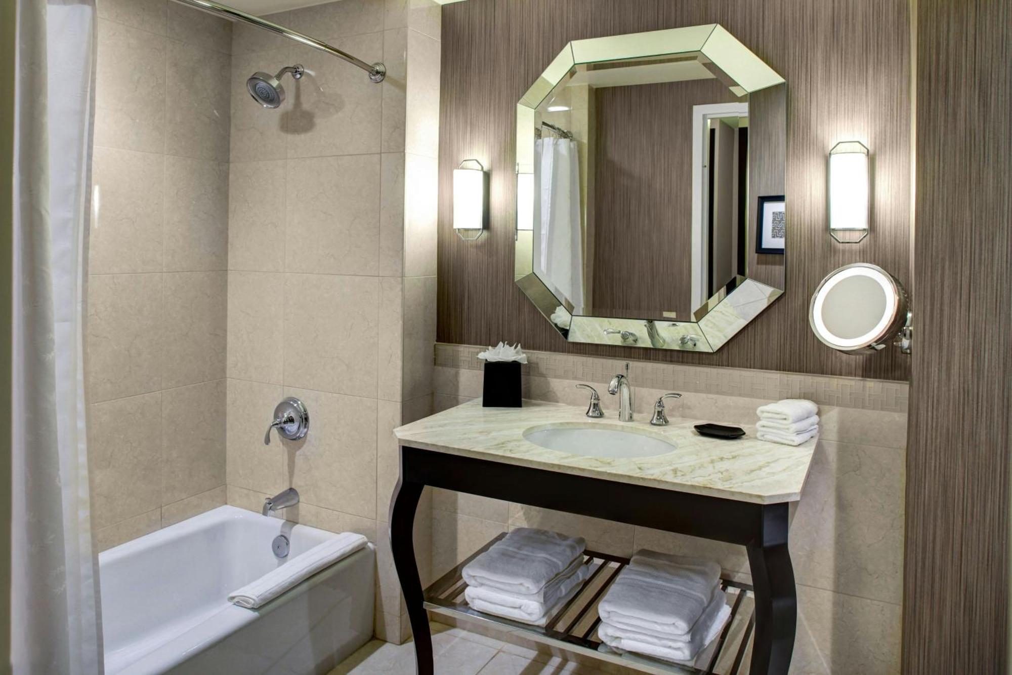 Sheraton Мак-Кинни Экстерьер фото