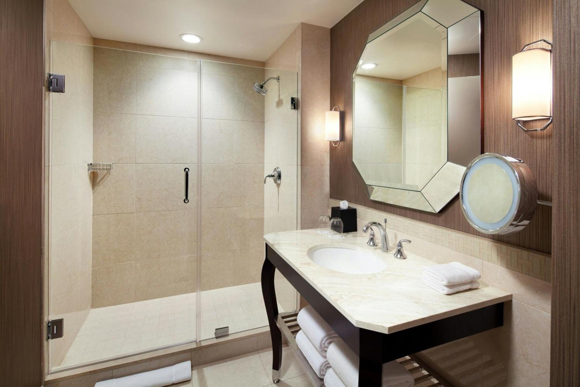 Sheraton Мак-Кинни Экстерьер фото